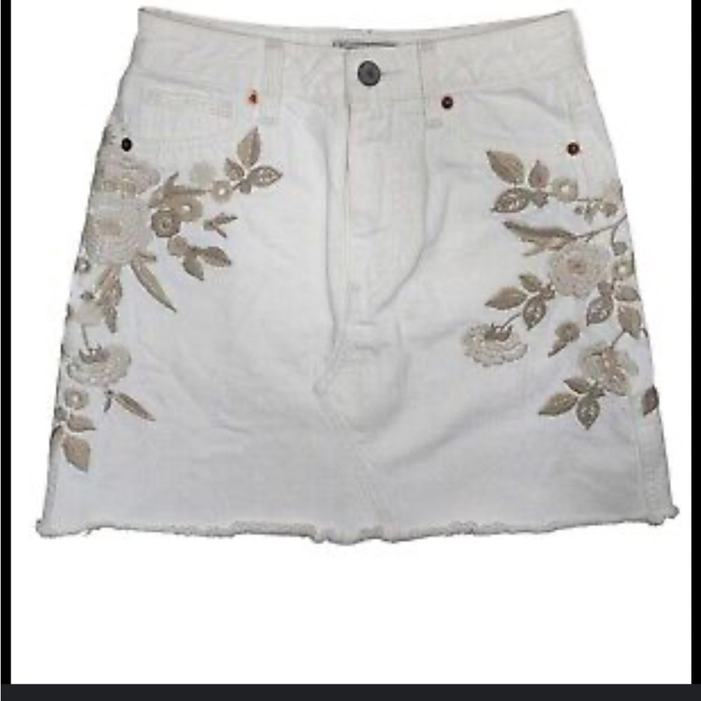 Abercrombie & Fitch White Embellished Mini Skirt Sz 2